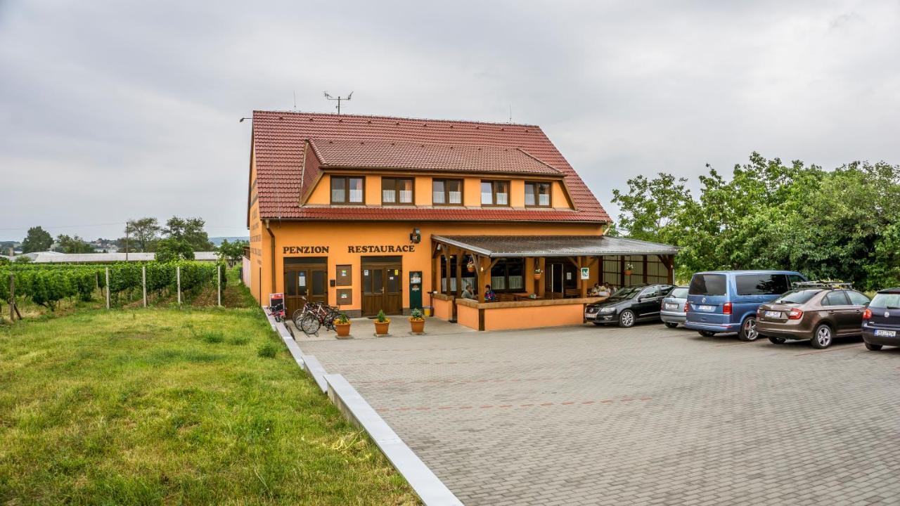 Penzion S Restauraci Na Furhaple Šakvice Kültér fotó