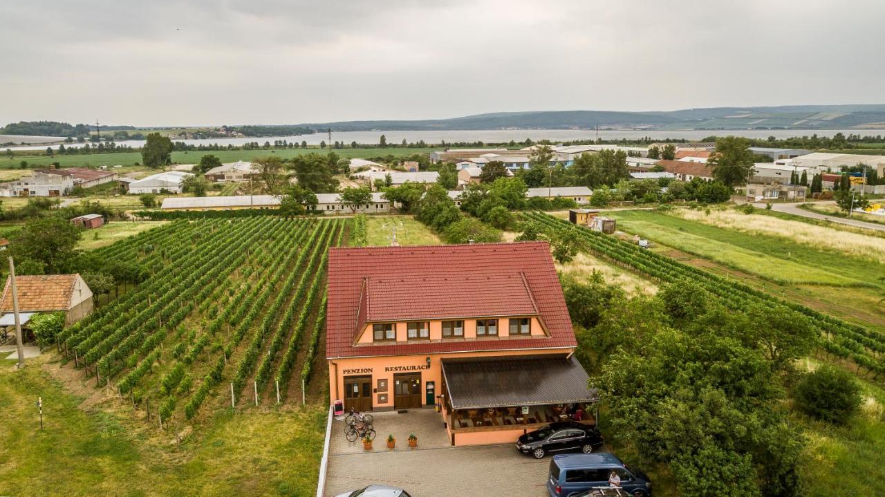 Penzion S Restauraci Na Furhaple Šakvice Kültér fotó