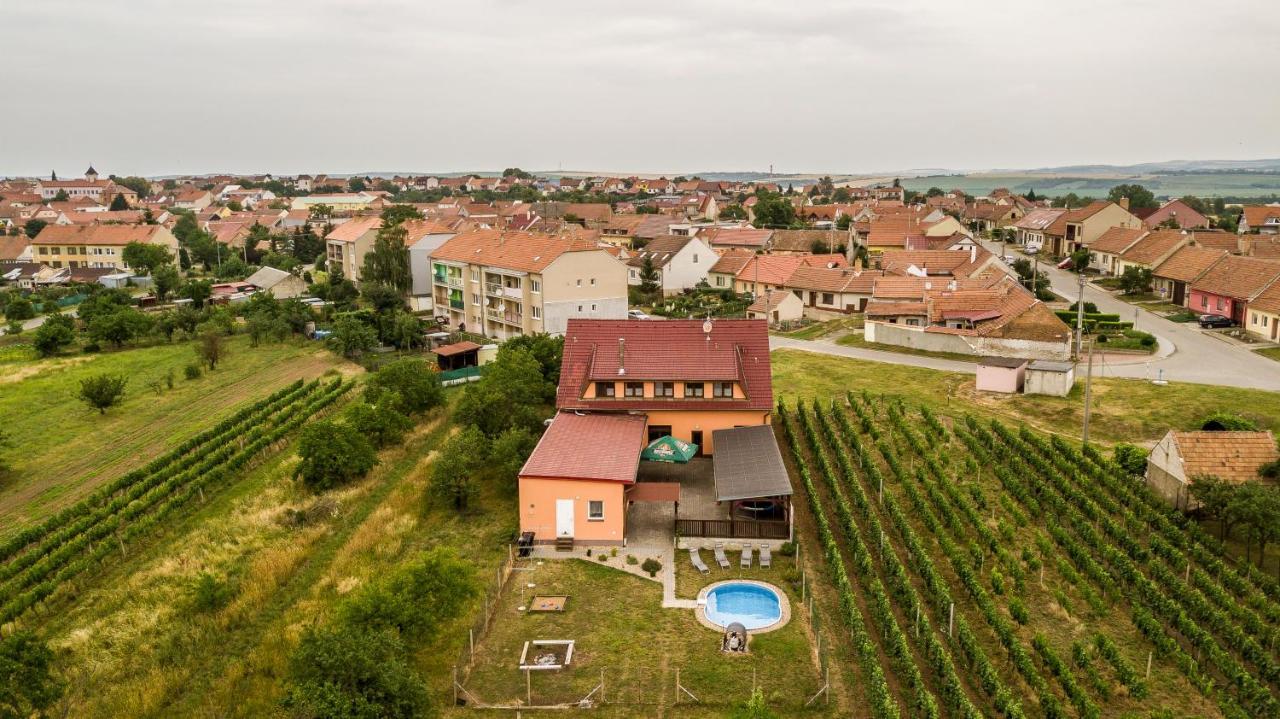 Penzion S Restauraci Na Furhaple Šakvice Kültér fotó